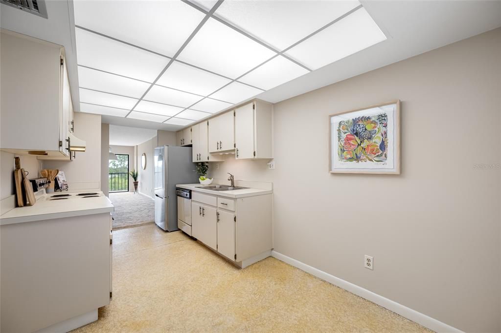 For Sale: $175,000 (2 beds, 2 baths, 1070 Square Feet)