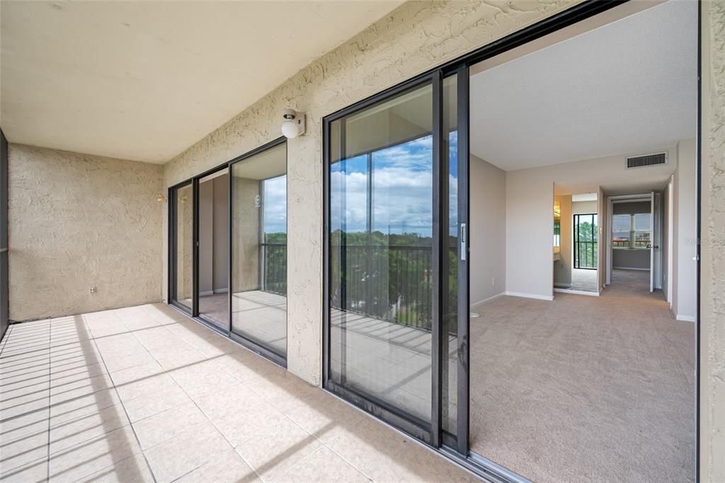 For Sale: $175,000 (2 beds, 2 baths, 1070 Square Feet)