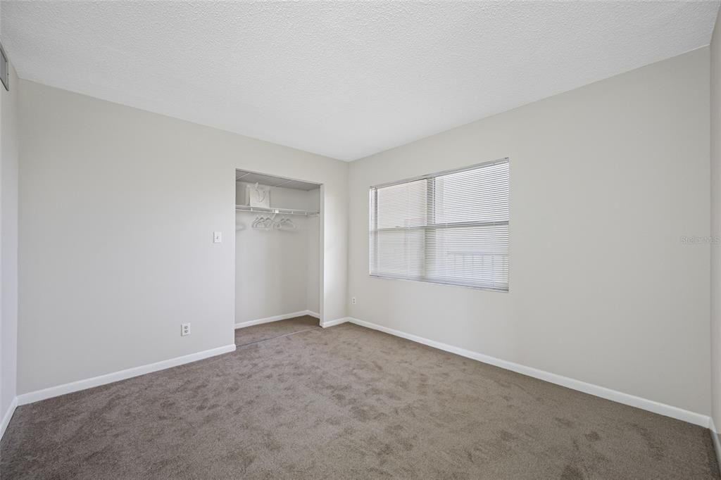 For Sale: $175,000 (2 beds, 2 baths, 1070 Square Feet)