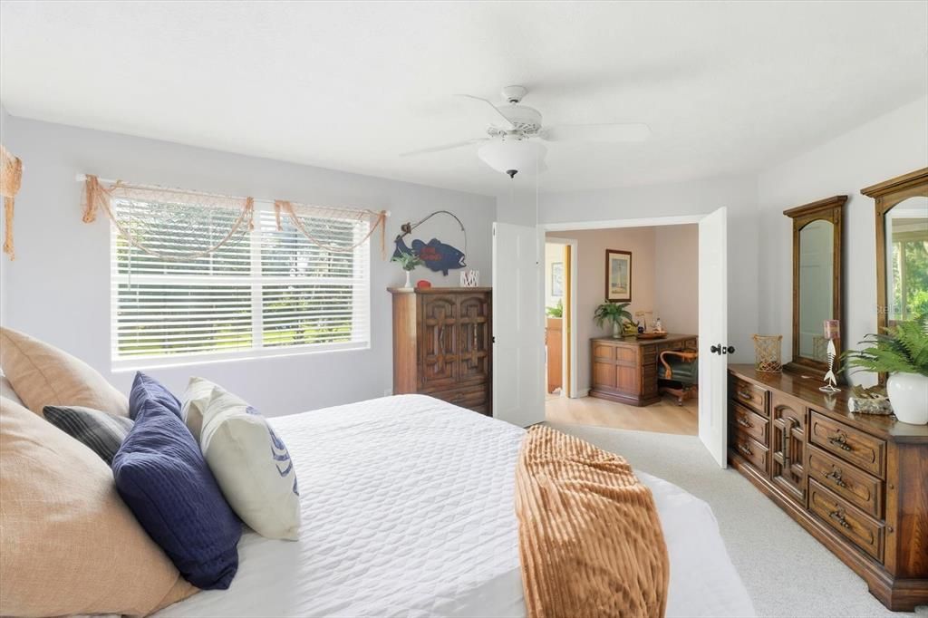 For Sale: $850,000 (3 beds, 2 baths, 3198 Square Feet)