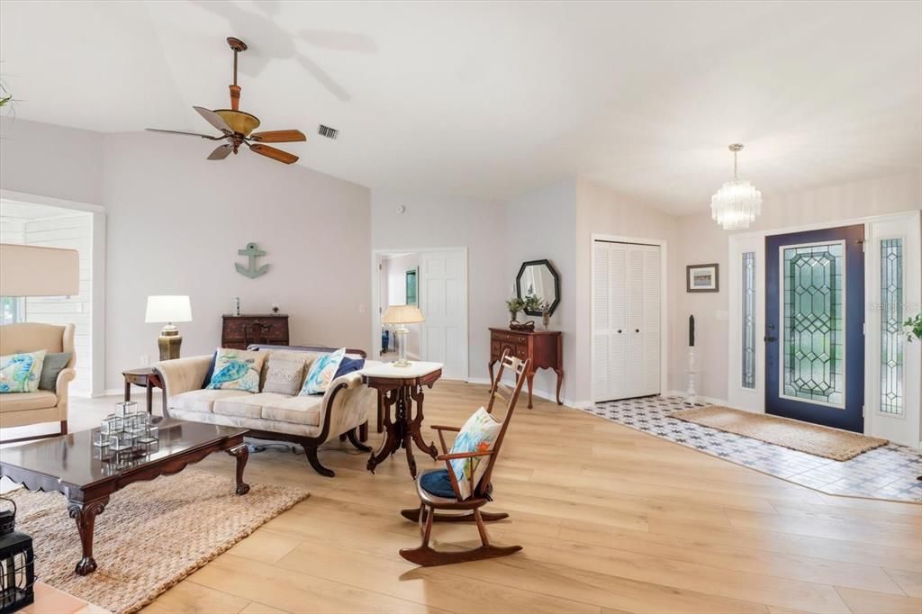 For Sale: $850,000 (3 beds, 2 baths, 3198 Square Feet)