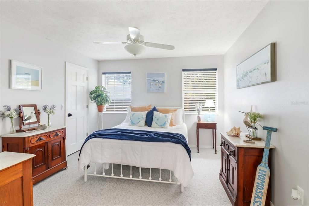 For Sale: $850,000 (3 beds, 2 baths, 3198 Square Feet)