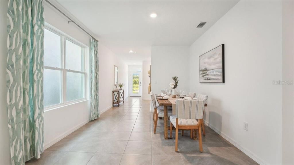 Active With Contract: $337,990 (3 beds, 2 baths, 1560 Square Feet)