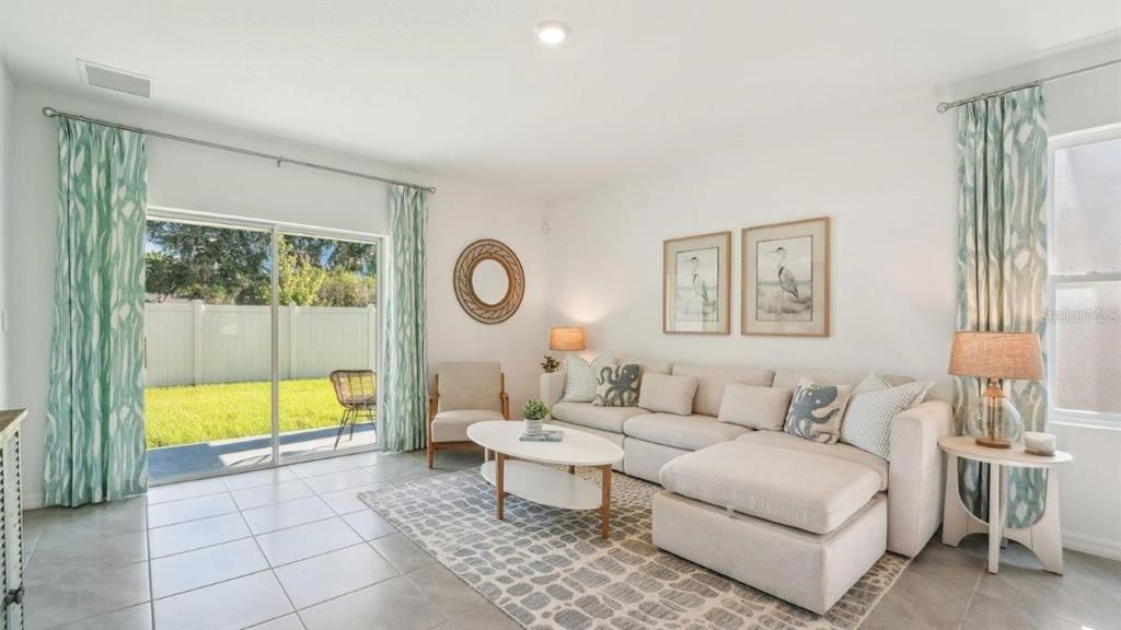 Active With Contract: $337,990 (3 beds, 2 baths, 1560 Square Feet)