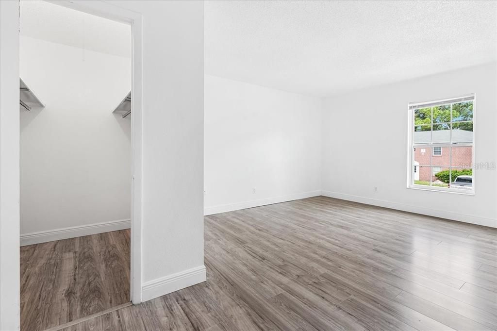 待售: $159,000 (2 贝兹, 2 浴室, 940 平方英尺)