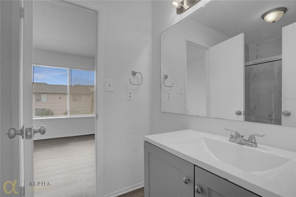 For Rent: $1,825 (2 beds, 1 baths, 1164 Square Feet)