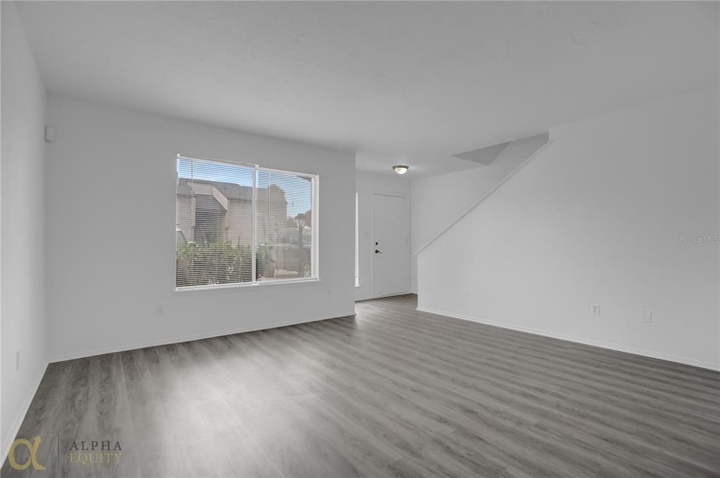 For Rent: $1,825 (2 beds, 1 baths, 1164 Square Feet)