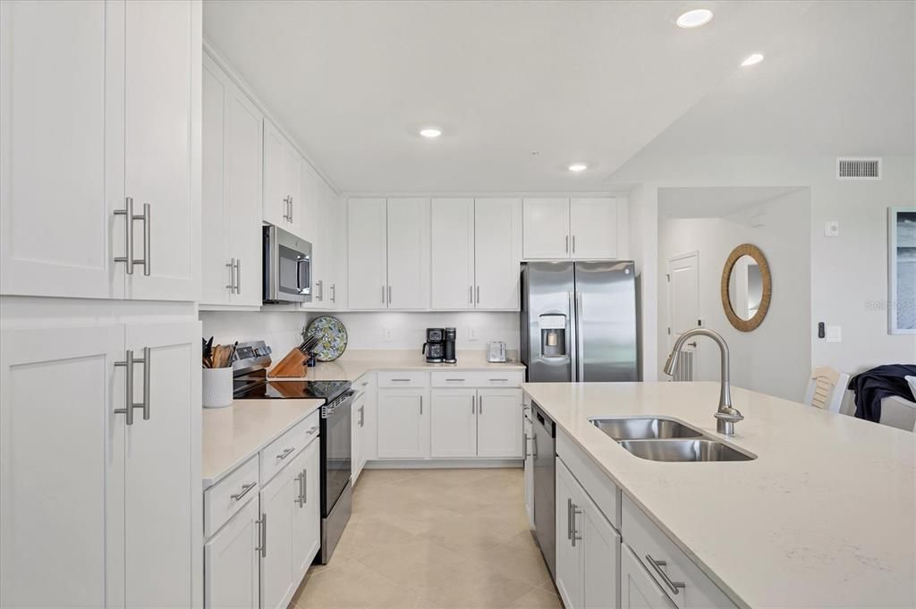 出租: $3,000 (2 贝兹, 2 浴室, 1154 平方英尺)