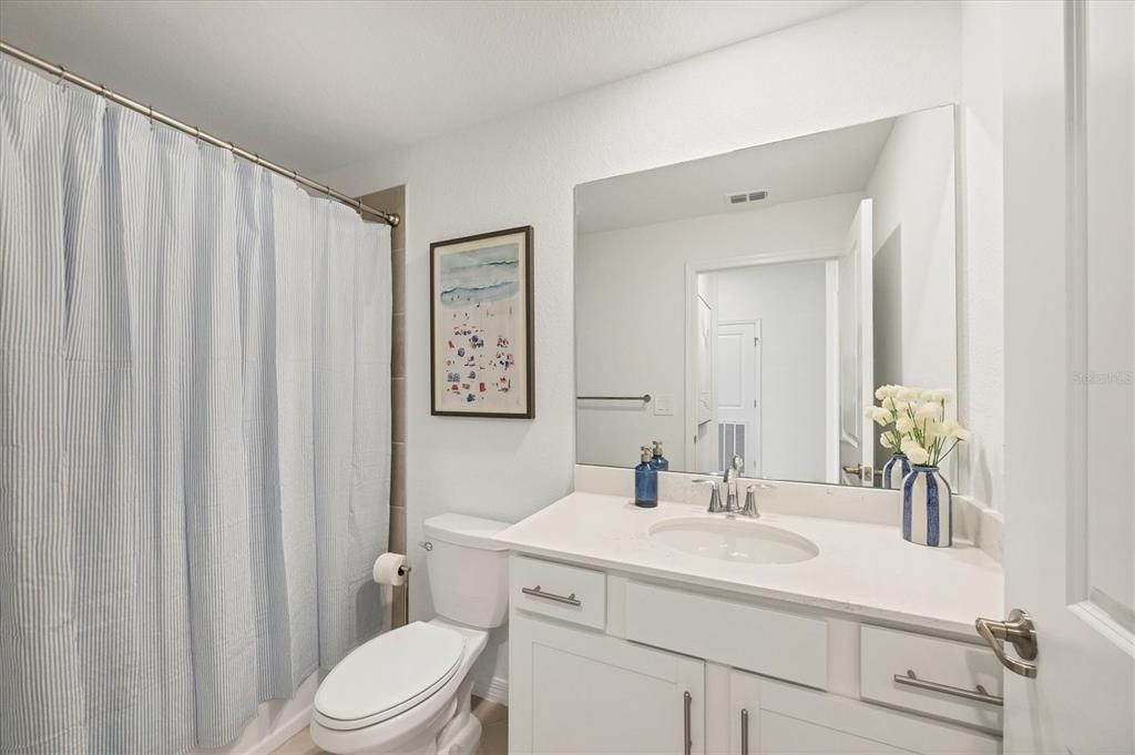 出租: $3,000 (2 贝兹, 2 浴室, 1154 平方英尺)