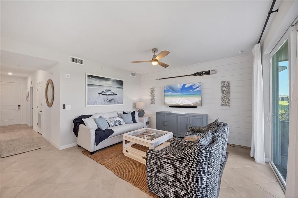 出租: $3,000 (2 贝兹, 2 浴室, 1154 平方英尺)