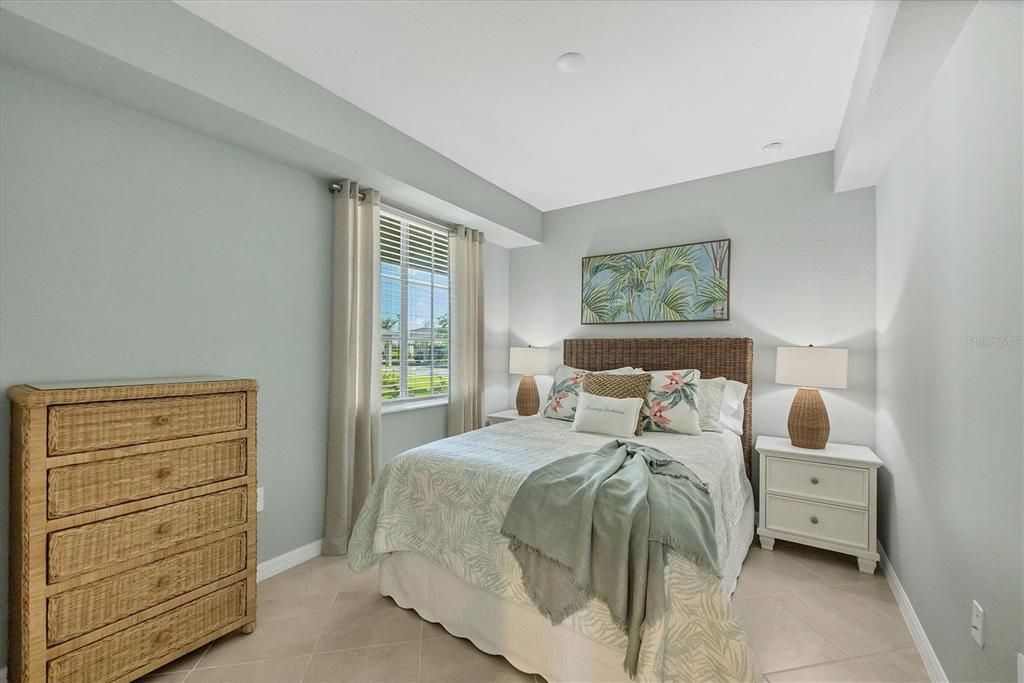 出租: $3,000 (2 贝兹, 2 浴室, 1154 平方英尺)