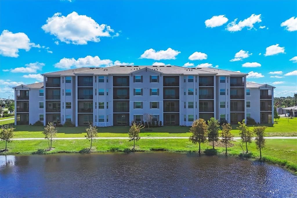 出租: $3,000 (2 贝兹, 2 浴室, 1154 平方英尺)