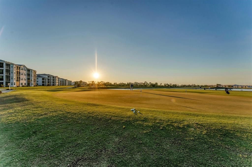 出租: $3,000 (2 贝兹, 2 浴室, 1154 平方英尺)