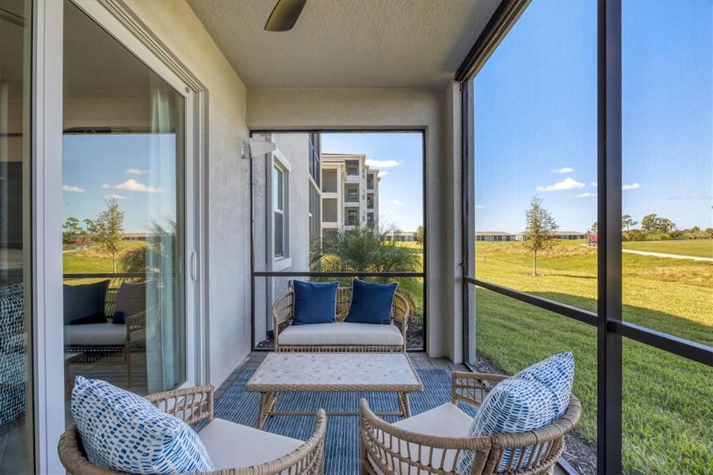 出租: $3,000 (2 贝兹, 2 浴室, 1154 平方英尺)