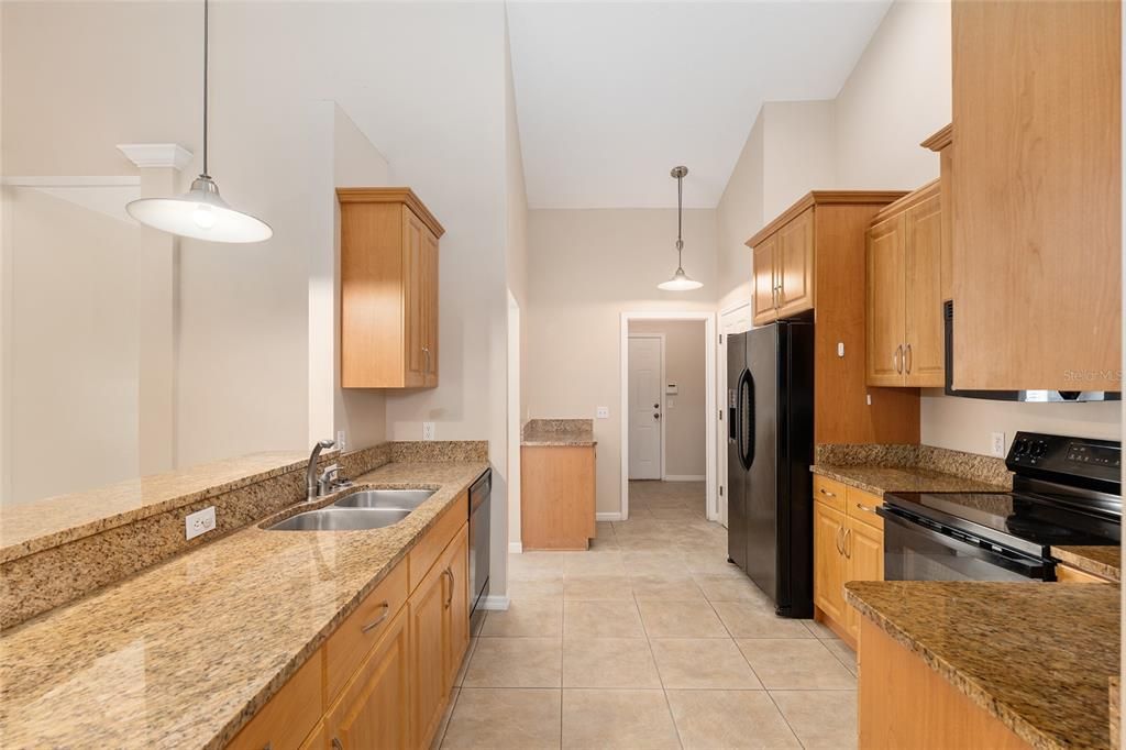 待售: $306,000 (3 贝兹, 2 浴室, 1416 平方英尺)