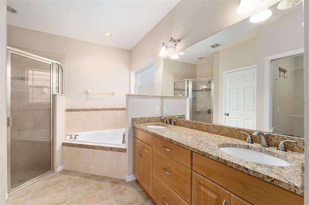 待售: $306,000 (3 贝兹, 2 浴室, 1416 平方英尺)