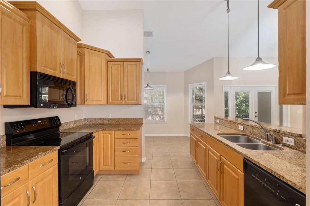 待售: $306,000 (3 贝兹, 2 浴室, 1416 平方英尺)