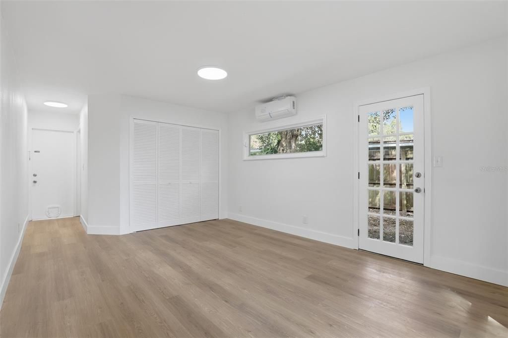 Active With Contract: $351,000 (4 beds, 2 baths, 1554 Square Feet)