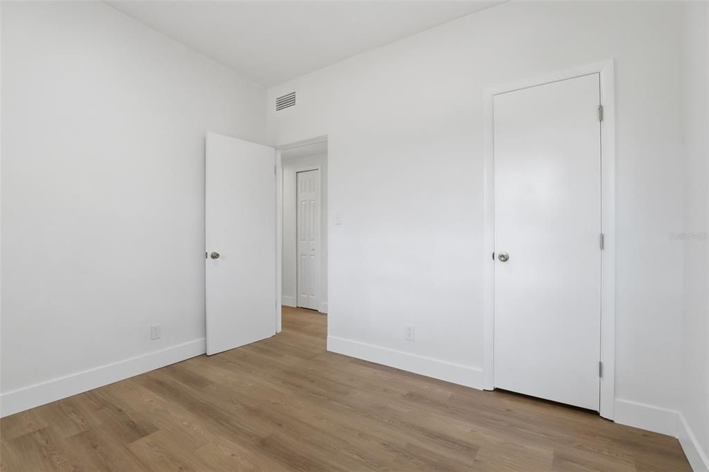 Active With Contract: $351,000 (4 beds, 2 baths, 1554 Square Feet)