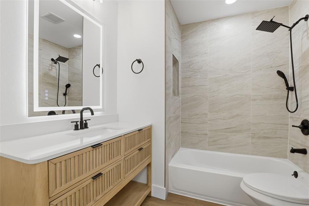 Active With Contract: $351,000 (4 beds, 2 baths, 1554 Square Feet)