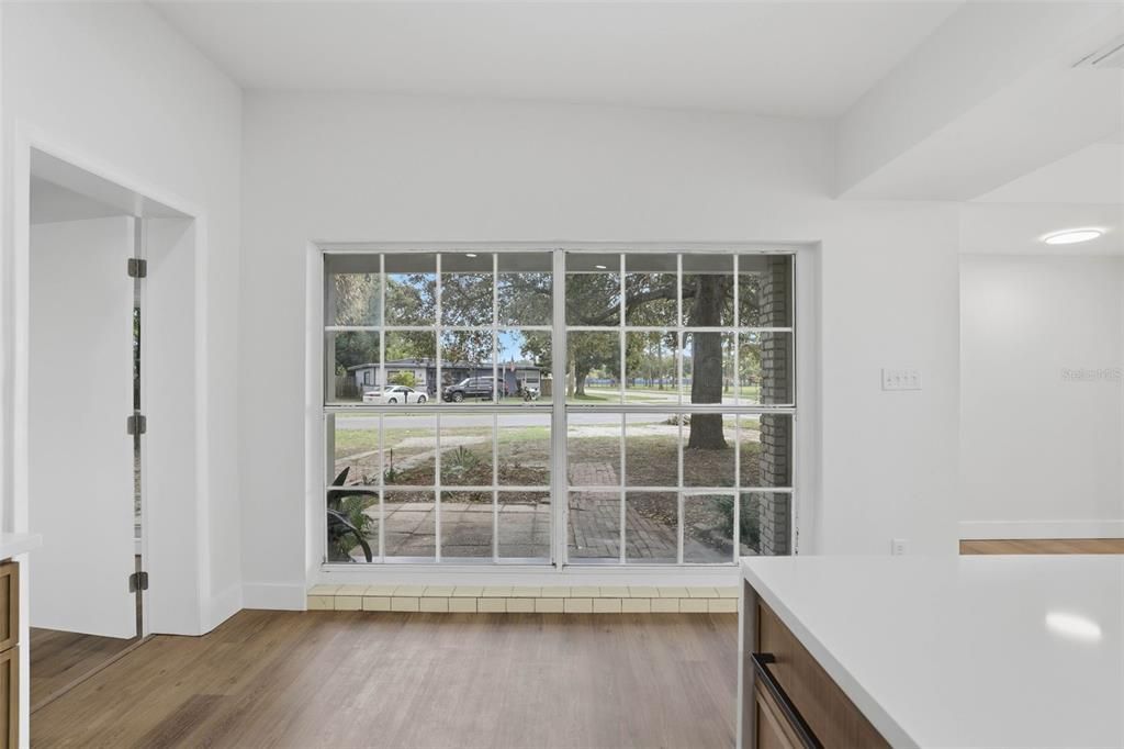 Active With Contract: $351,000 (4 beds, 2 baths, 1554 Square Feet)