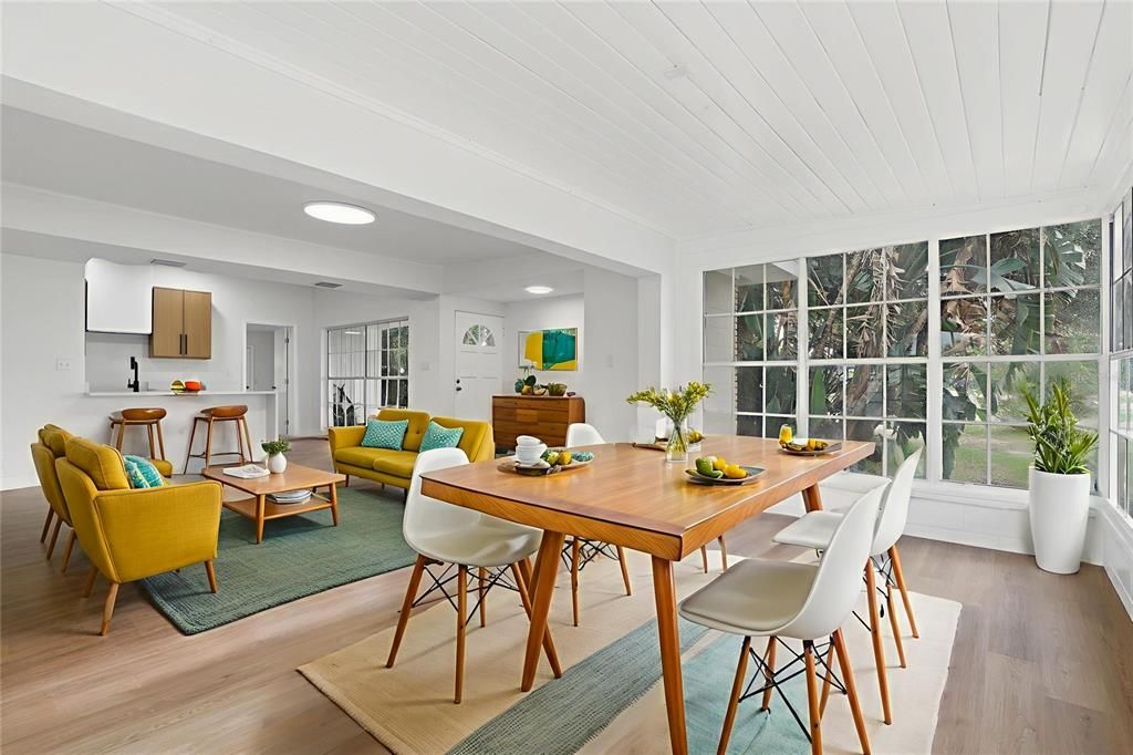 Active With Contract: $351,000 (4 beds, 2 baths, 1554 Square Feet)