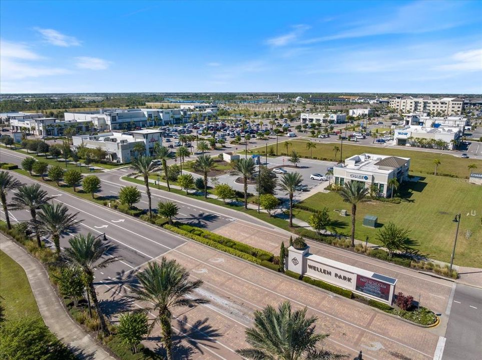 合同活跃: $339,000 (2 贝兹, 2 浴室, 1527 平方英尺)