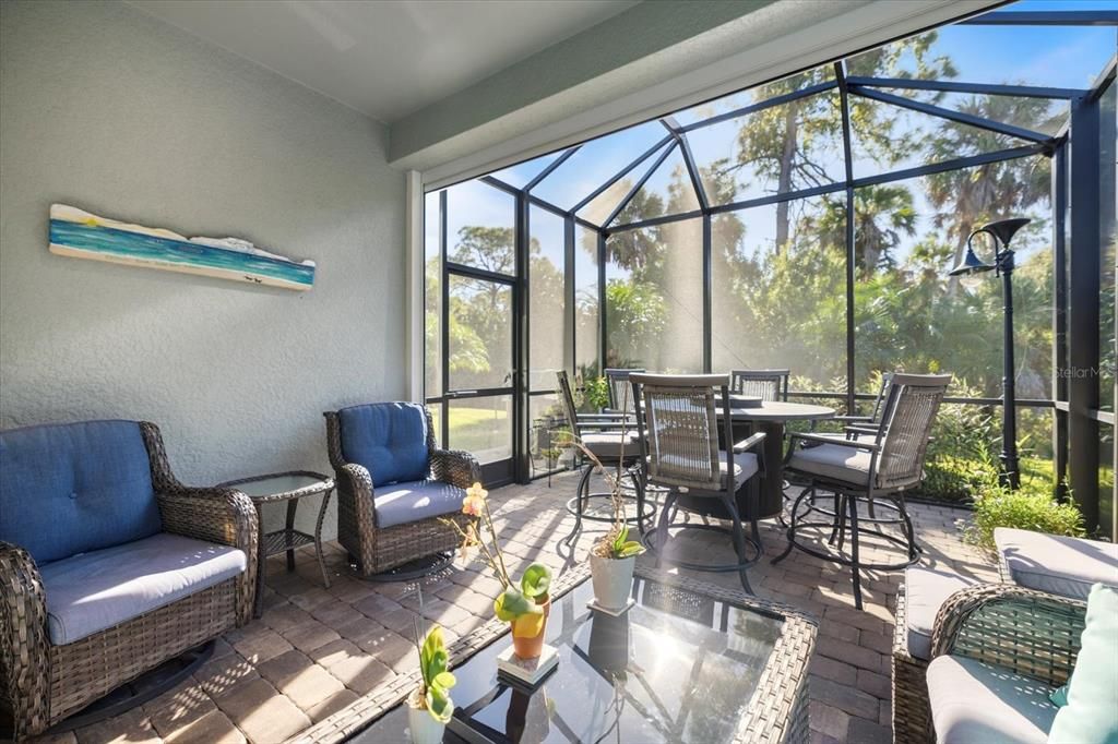 合同活跃: $339,000 (2 贝兹, 2 浴室, 1527 平方英尺)