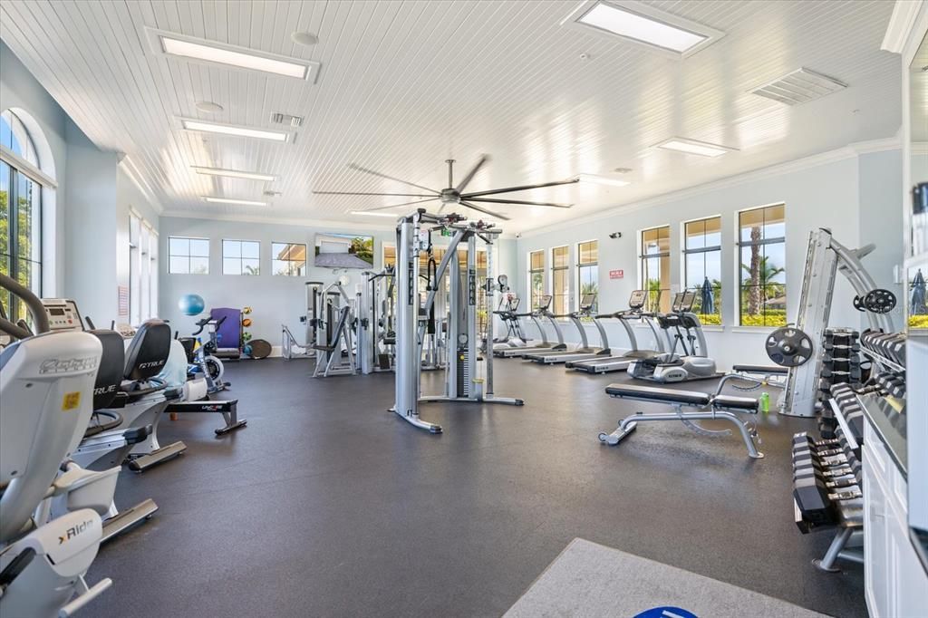 合同活跃: $339,000 (2 贝兹, 2 浴室, 1527 平方英尺)