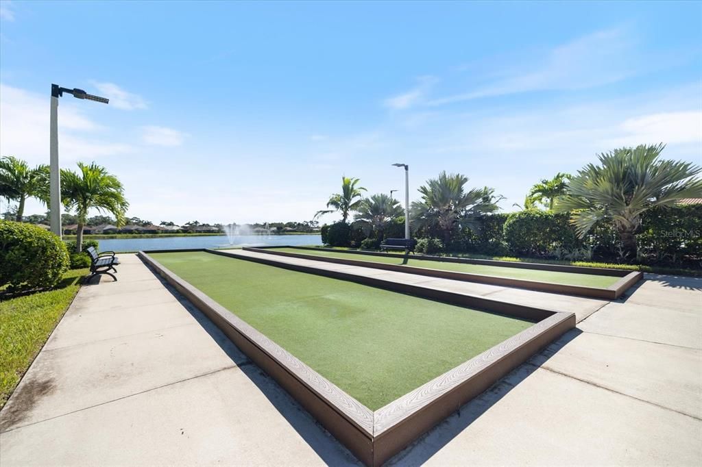 合同活跃: $339,000 (2 贝兹, 2 浴室, 1527 平方英尺)