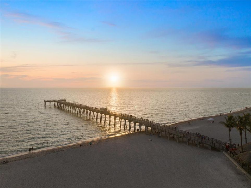 合同活跃: $339,000 (2 贝兹, 2 浴室, 1527 平方英尺)