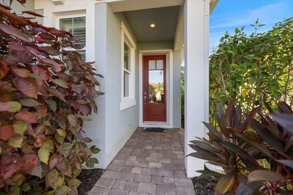 合同活跃: $339,000 (2 贝兹, 2 浴室, 1527 平方英尺)