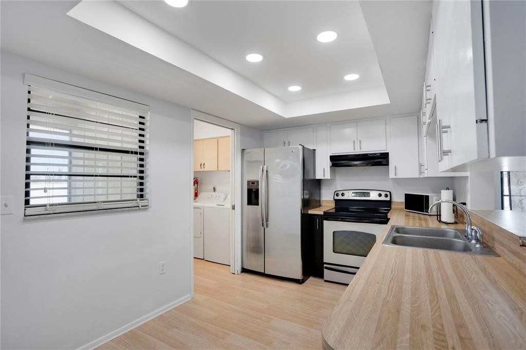 出租: $1,600 (2 贝兹, 2 浴室, 981 平方英尺)