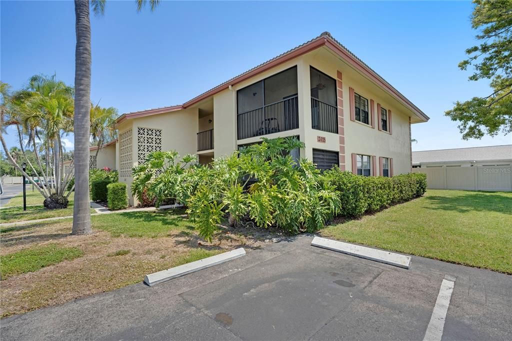 出租: $1,600 (2 贝兹, 2 浴室, 981 平方英尺)