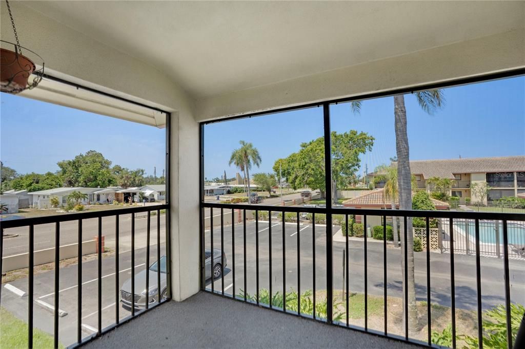 出租: $1,600 (2 贝兹, 2 浴室, 981 平方英尺)