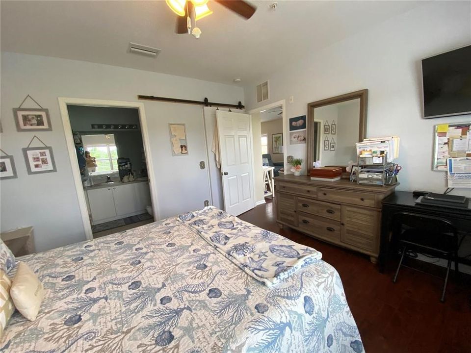 For Sale: $189,900 (3 beds, 2 baths, 1293 Square Feet)