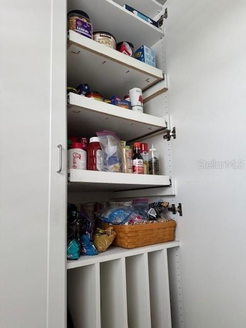 For Sale: $189,900 (3 beds, 2 baths, 1293 Square Feet)