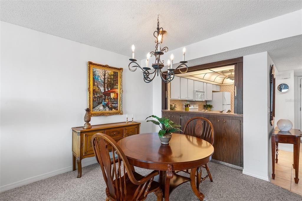 For Sale: $124,900 (2 beds, 2 baths, 1347 Square Feet)