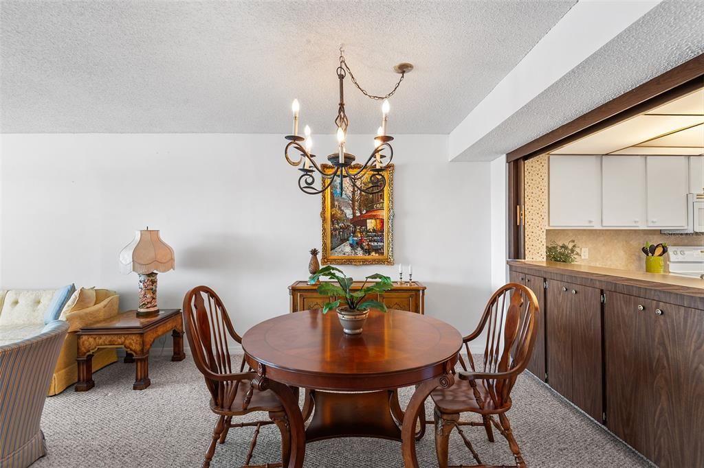 For Sale: $124,900 (2 beds, 2 baths, 1347 Square Feet)