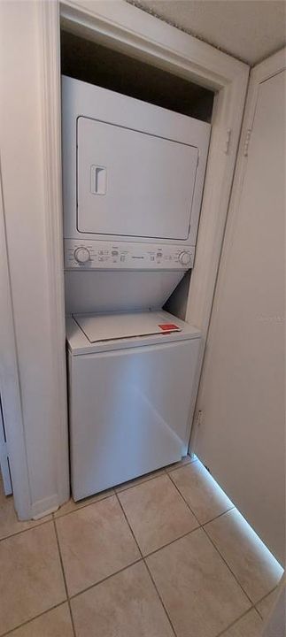 For Sale: $124,900 (2 beds, 2 baths, 1347 Square Feet)