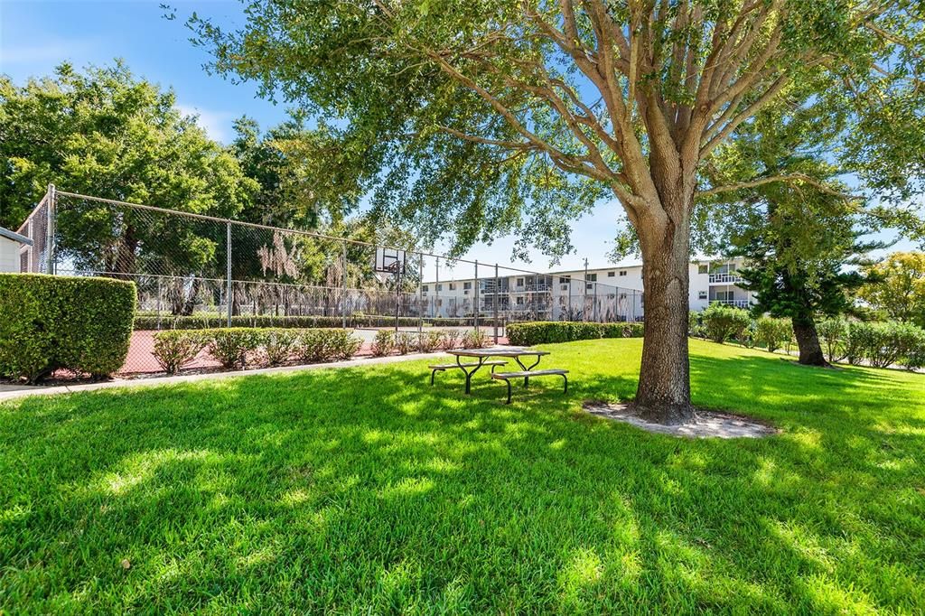 For Sale: $124,900 (2 beds, 2 baths, 1347 Square Feet)