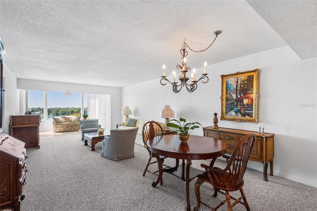 For Sale: $124,900 (2 beds, 2 baths, 1347 Square Feet)