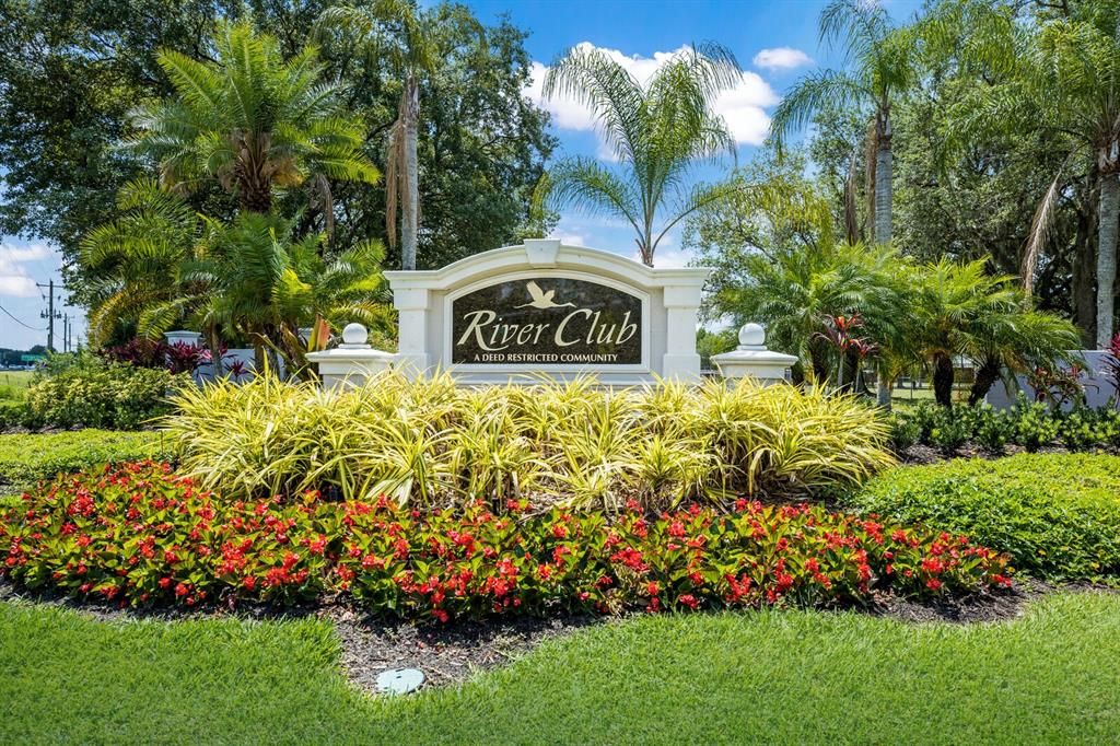 For Sale: $749,000 (3 beds, 3 baths, 2392 Square Feet)