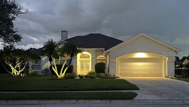 For Sale: $749,000 (3 beds, 3 baths, 2392 Square Feet)