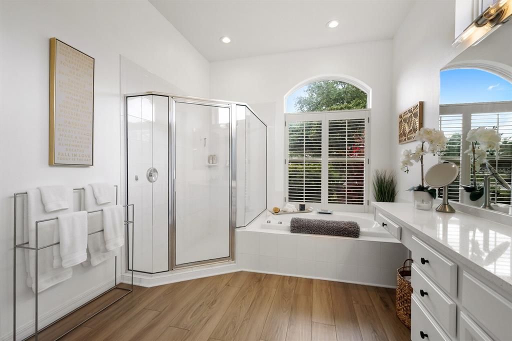 For Sale: $749,000 (3 beds, 3 baths, 2392 Square Feet)