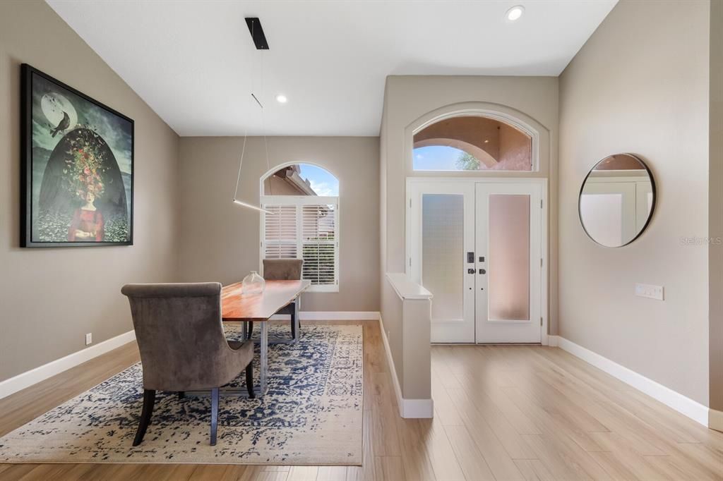 For Sale: $749,000 (3 beds, 3 baths, 2392 Square Feet)