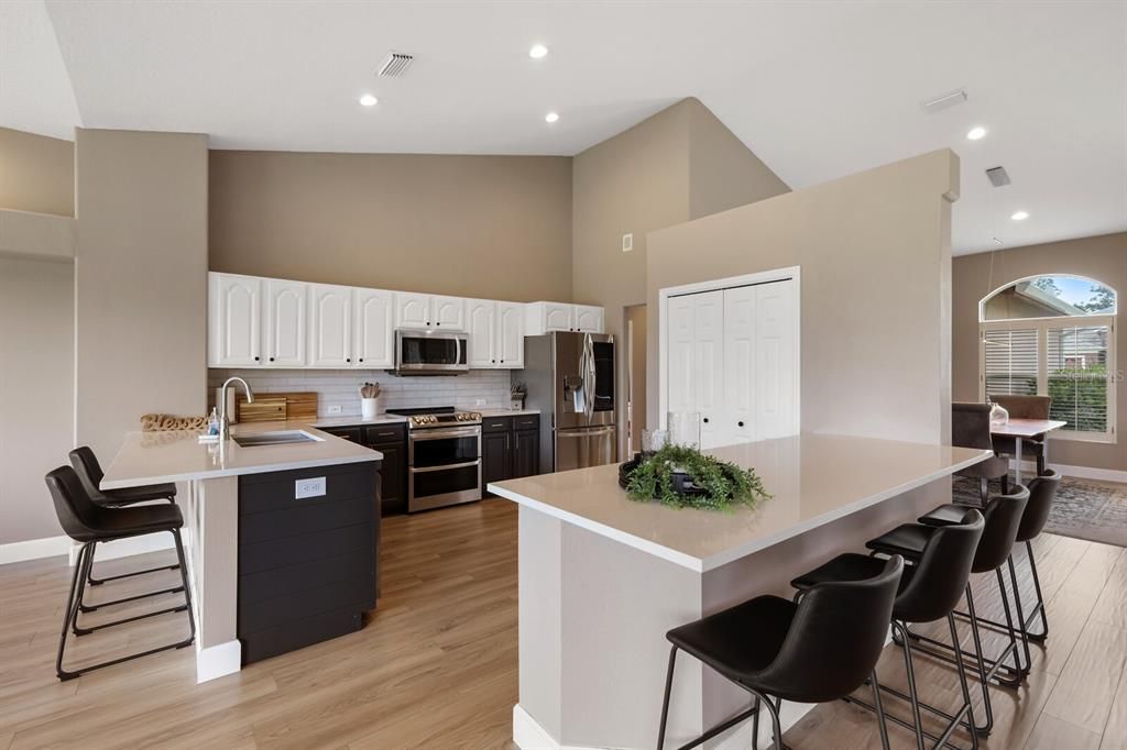 For Sale: $749,000 (3 beds, 3 baths, 2392 Square Feet)