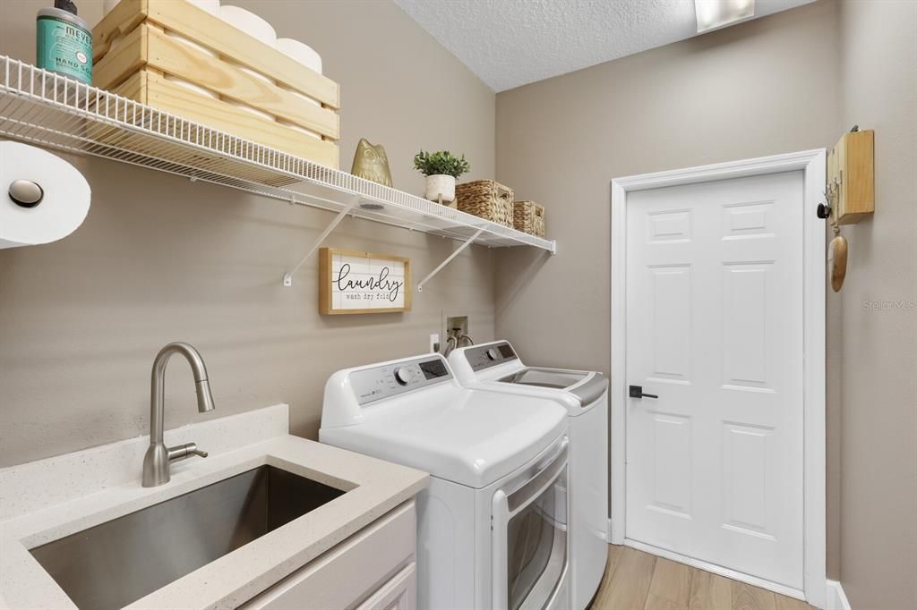 For Sale: $749,000 (3 beds, 3 baths, 2392 Square Feet)