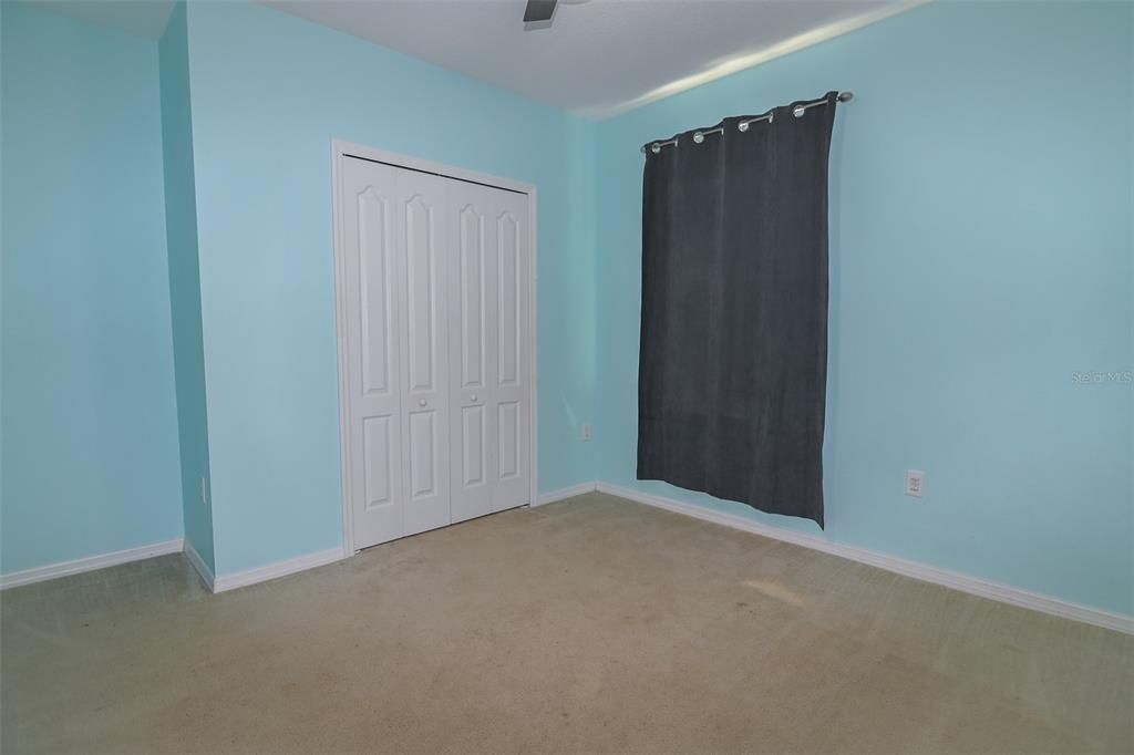 合同活跃: $2,000 (3 贝兹, 2 浴室, 1994 平方英尺)