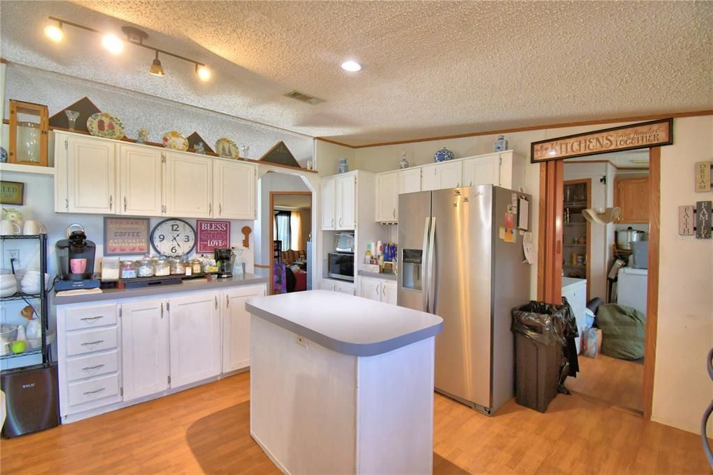 En Venta: $239,000 (5 camas, 2 baños, 2280 Pies cuadrados)